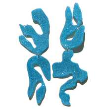 Load image into Gallery viewer, Disco Mata helesinised kõrvarõngad