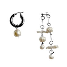 Load image into Gallery viewer, Gramma asümmeetrilised mageveepärliga kõrvarõngad - hõbedased