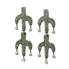 Load image into Gallery viewer, ARIZONA sädelevad helerohelised kõrvarõngad